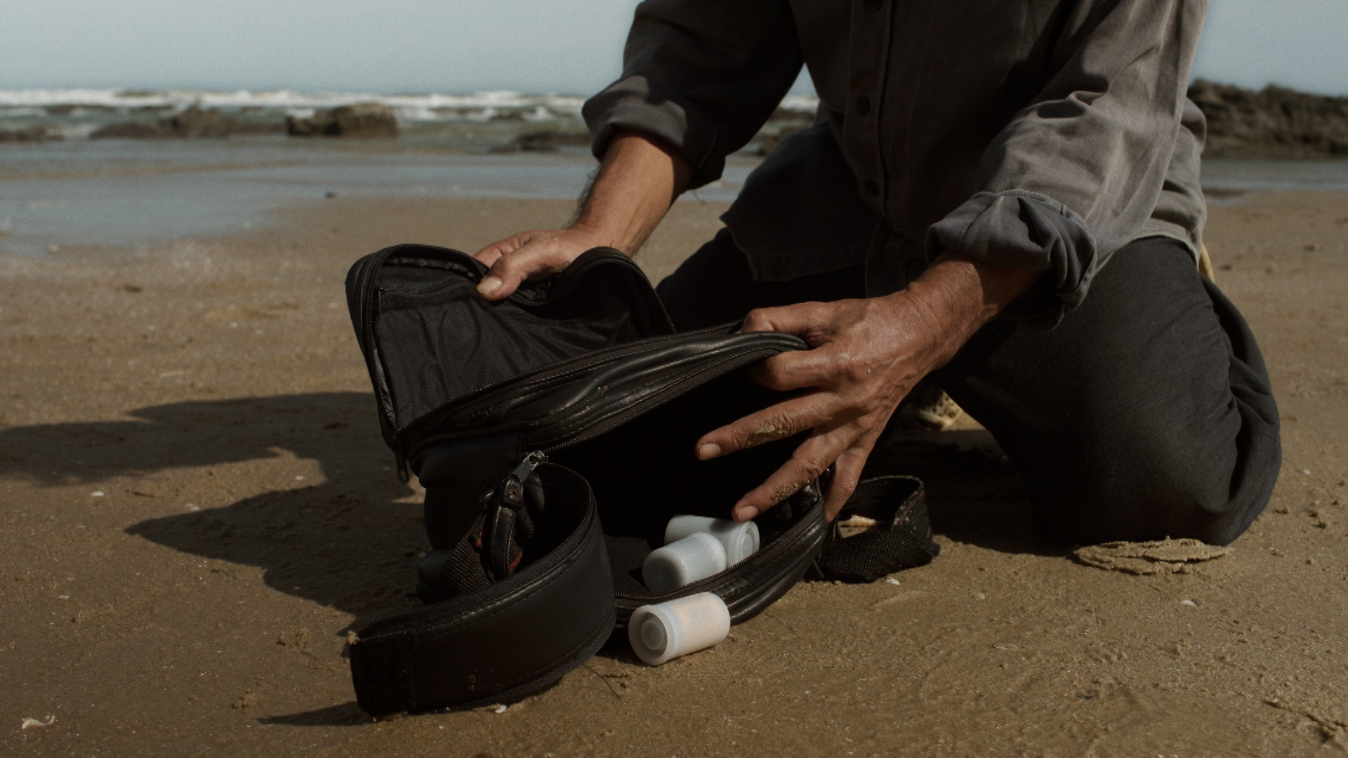 The Beach Photographer still2